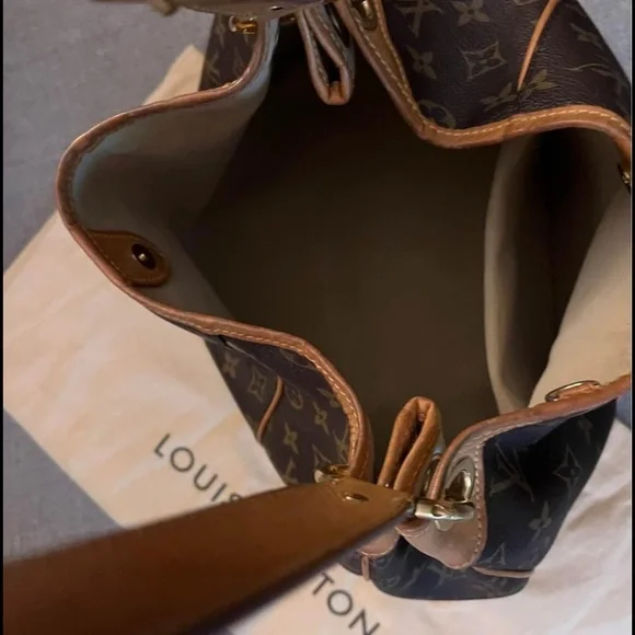 AUTHENTIC - Picture 6 of 6